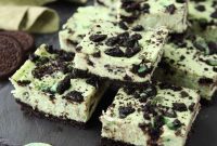 Mint Cookies and Cream Cheesecake Bars