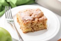 Cinnamon Apple Fritter Cake