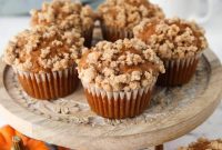 Autumn Spiced Pumpkin Streusel Muffins