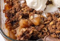 Effortless Golden Apple Crisp
