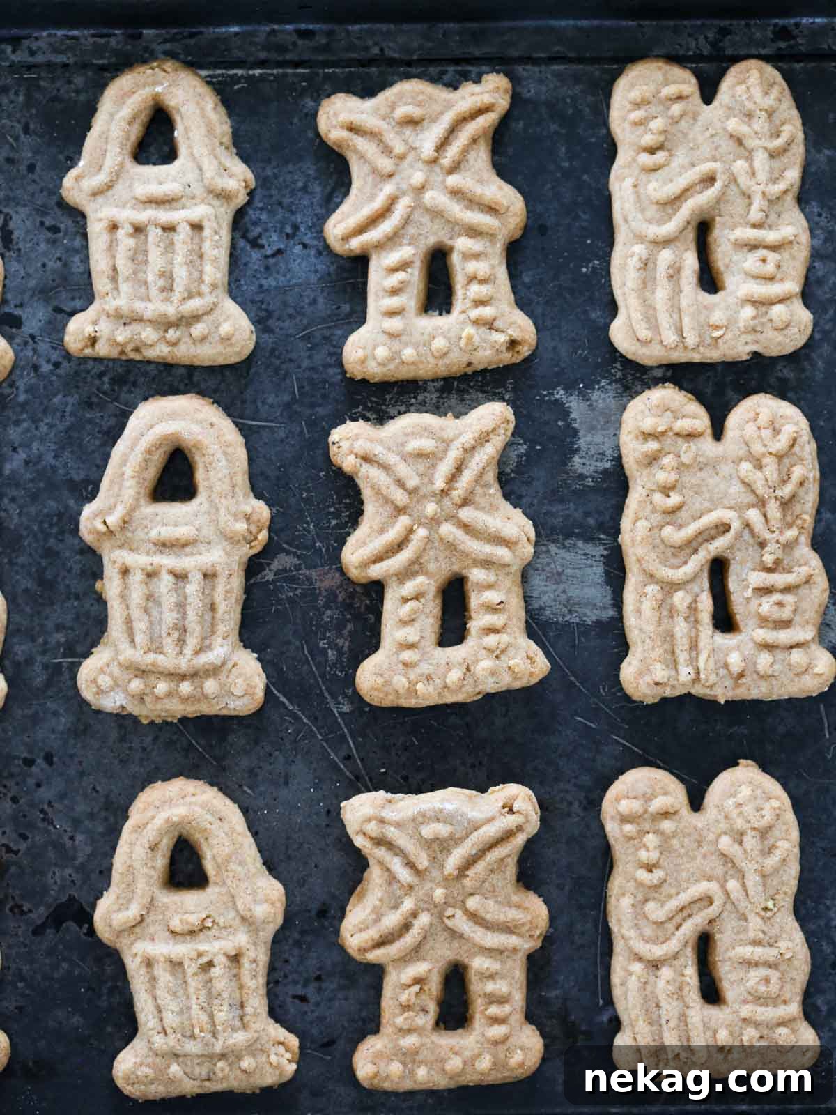 Beautifully detailed Speculoos cookies made from traditional molds.