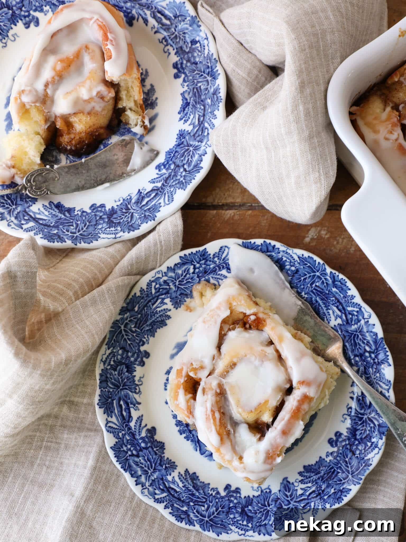 Cinnamon Apple Swirls 3 Apple Cinnamon Rolls Two Plates
