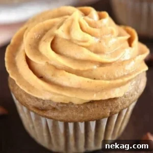 Maple Cupcakes with Pumpkin Pie Frosting