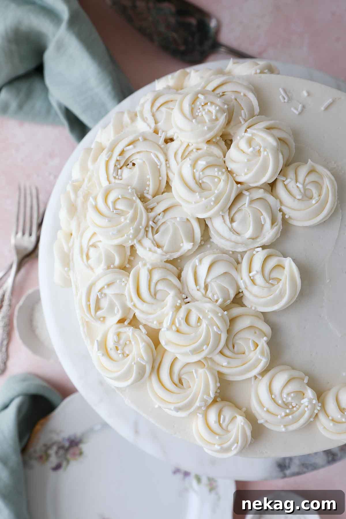Perfectly Moist Vanilla Cake 4 beautiful decorated vanilla cake tablescape.