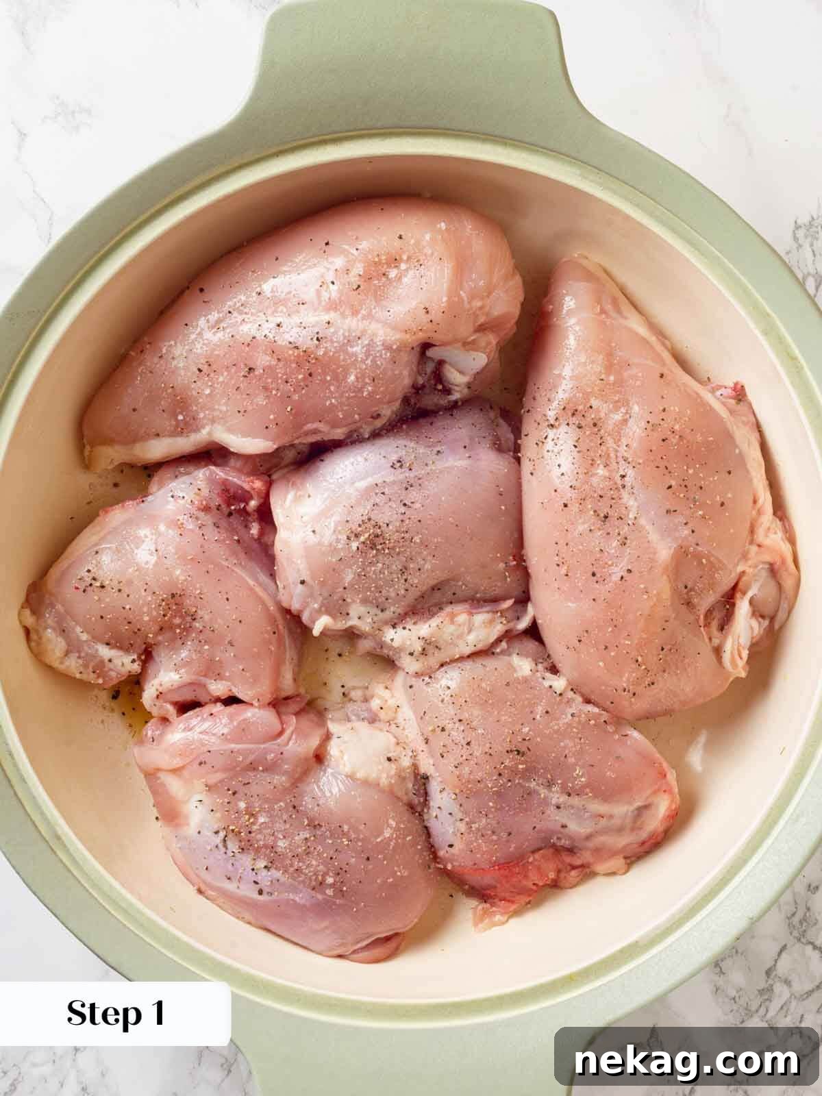 Chicken in wine sauce seasoned uncooked chicken.