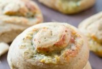 Cheesy Garlic Spiral Rolls Recipe: Soft, Buttery, Pull-Apart Rolls