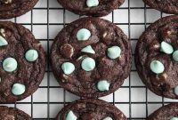 Mint Chocolate Chip Cookie Recipe: Crispy Edges & Soft Center