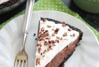 Decadent Chocolate Pudding Pie Recipe: Creamy No-Bake Dessert