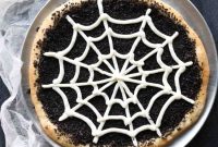 Cobweb Oreo Dessert Pizza Recipe for Halloween Party