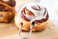 Campfire Cinnamon Rolls: Gooey Spiral Treats for Outdoor Baking