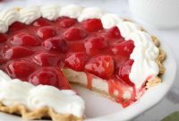 Classic Strawberry Cream Pie Recipe – Silky No-Bake Dessert