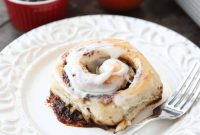 Apple Butter Cinnamon Rolls (How-To Video)