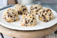 Chewy Chocolate Chip Macaroons Recipe with Crispy Edges