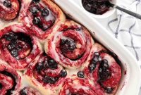 Blueberry Cinnamon Roll Recipe: Soft, Gooey Breakfast Treat