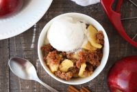 Classic Apple Brown Betty Recipe with Cinnamon Crumble