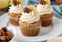 Southern-Style Hummingbird Cupcakes with Cream Cheese Frosting