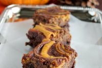 Pumpkin Swirl Brownies Recipe: Gooey Chocolate with Autumn Spice