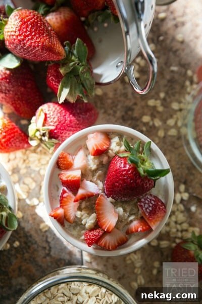 Strawberries and Cream Crumb Bars | More Strawberries & Cream Desserts 11 Strawberries & Cream Oatmeal