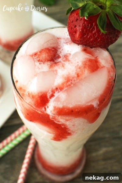 Strawberries and Cream Crumb Bars | More Strawberries & Cream Desserts 16 Strawberries and Cream Sodas