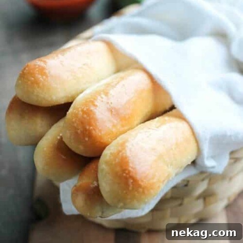 Copycat Olive Garden Breadsticks Recipe: Soft, Cheesy Breadstick Tutorial 11 This copycat Olive Garden Breadsticks recipe tastes just like the restaurant and can be easily made at home.