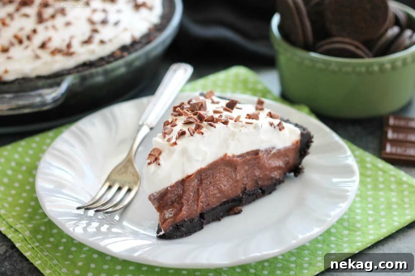 Decadent Chocolate Pudding Pie Recipe: Creamy No-Bake Dessert 4 Homemade chocolate pudding topped with sweetened whipped cream, all nestled inside a chocolate cookie crust, makes the most delicious no-bake Chocolate Pudding Pie.