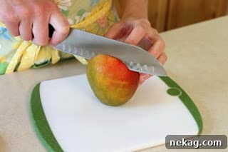 How to Cut a Mango Perfectly: Step-by-Step Guide 2 img 190 3