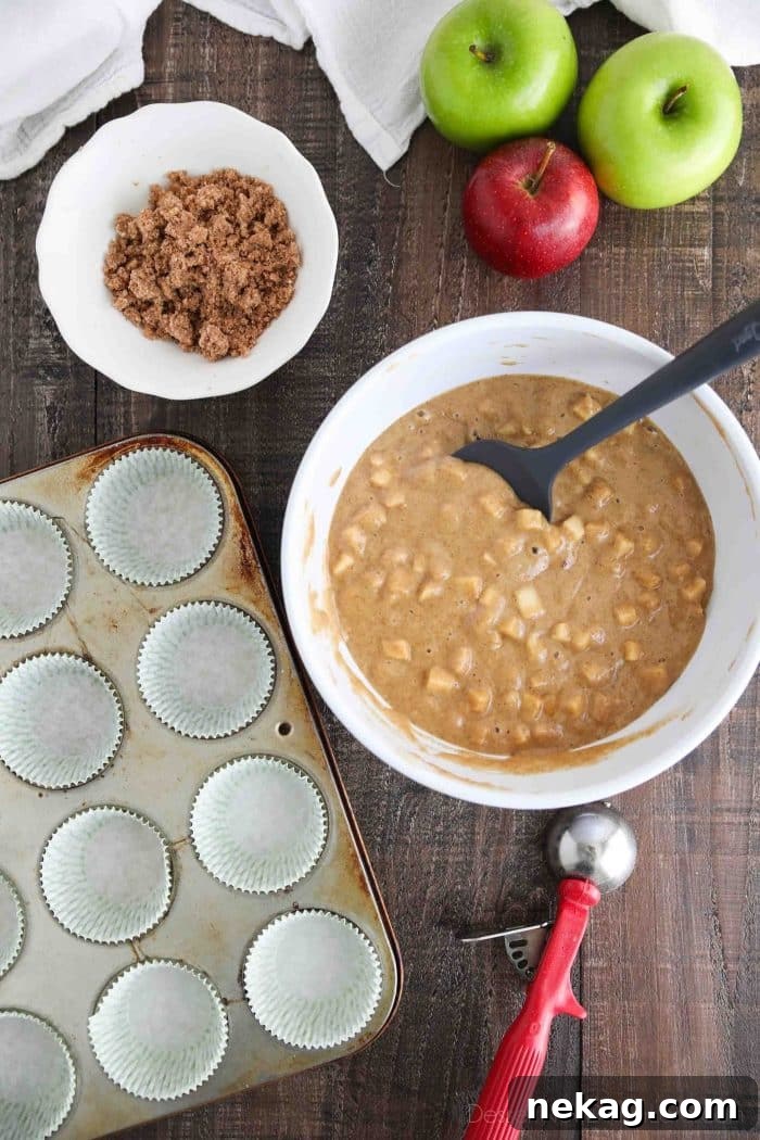 Homemade Apple Cinnamon Muffins Recipe for Fall Baking 6 These apple cinnamon muffins have a quick apple-filled batter and cinnamon streusel crumb topping.