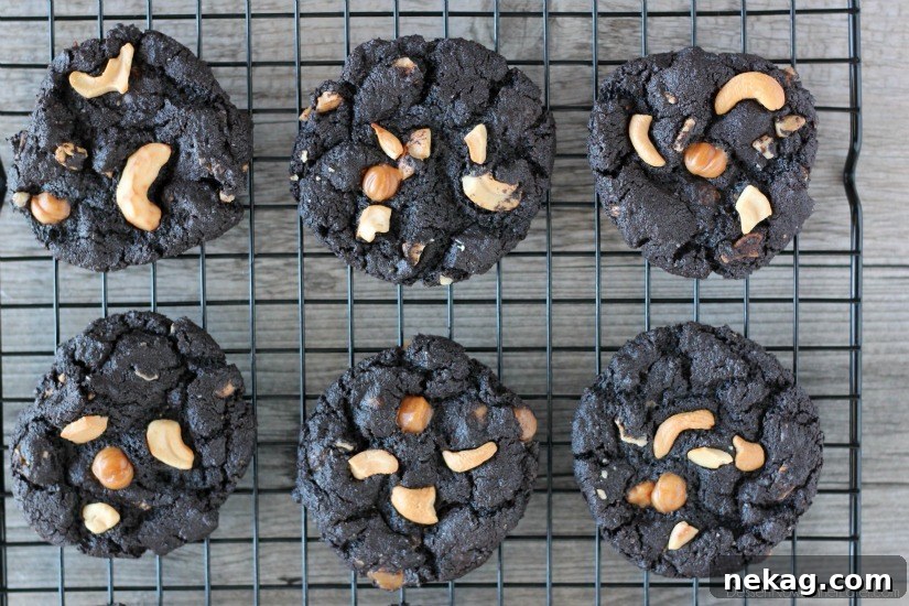 Dark Chocolate Caramel Cashew Cookie Recipe 3 Dark Chocolate Caramel Cashew Cookies
