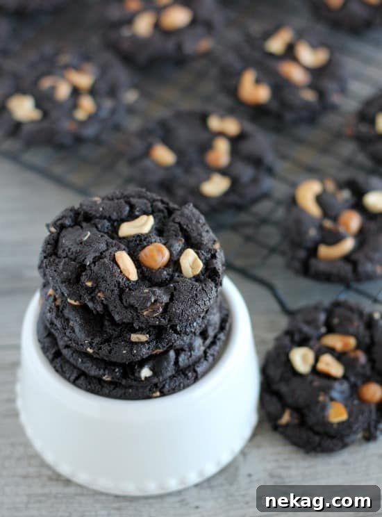 Dark Chocolate Caramel Cashew Cookie Recipe 4 Dark Chocolate Caramel Cashew Cookies