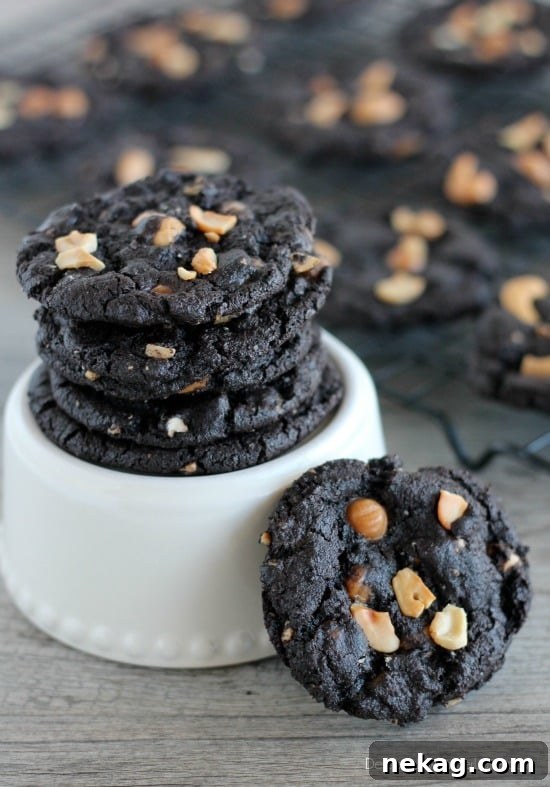 Dark Chocolate Caramel Cashew Cookie Recipe 6 Dark Chocolate Caramel Cashew Cookies