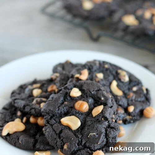 Dark Chocolate Caramel Cashew Cookie Recipe 8 Dark Chocolate Caramel Cashew Cookies