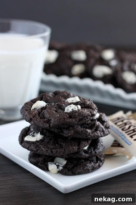  Dark Chocolate Cookies & Cream Cookies from DessertNowDinnerLater.com