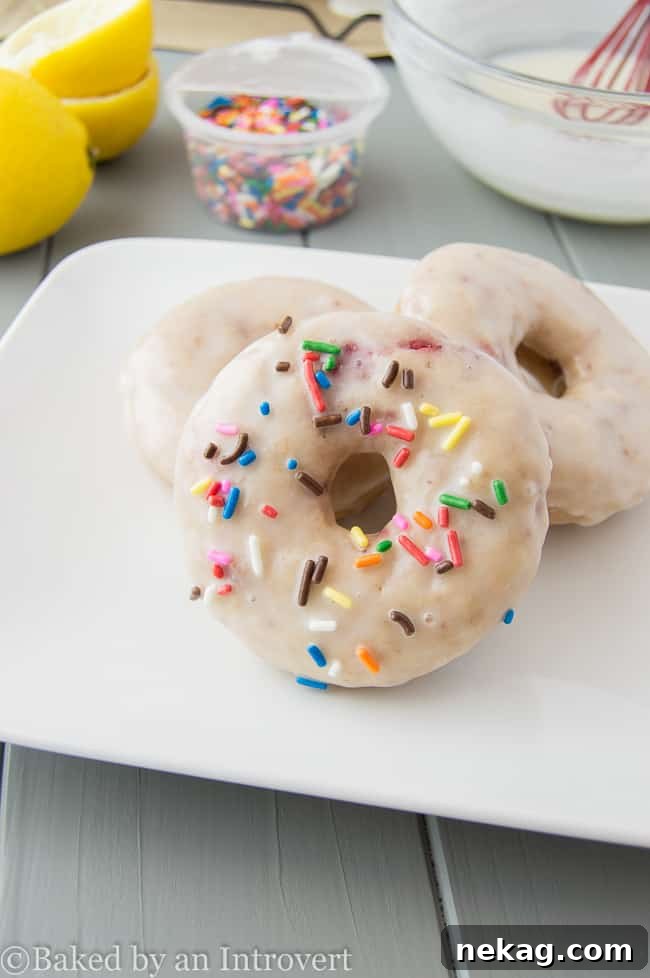 Maple Bacon Chocolate Donuts: Decadent Maple-Chocolate Treats with Crispy Bacon 8 lemon-glazed-strawberry-donuts
