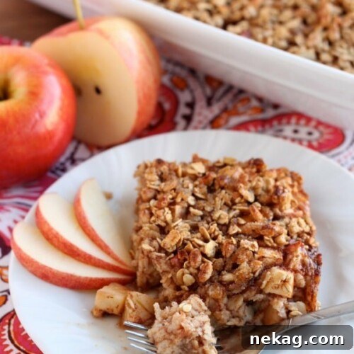 Apple Cinnamon Baked Oatmeal