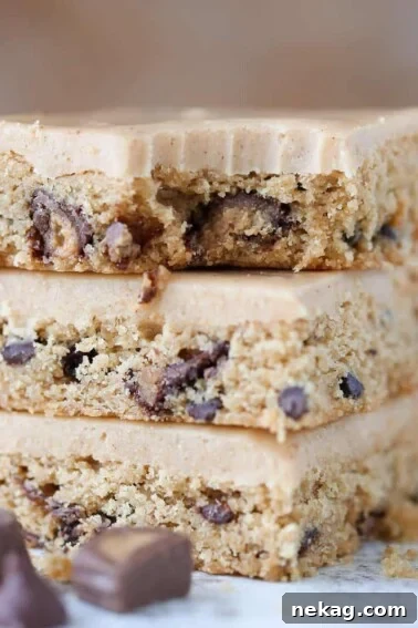 Reeses Peanut Butter Blondies bitten.